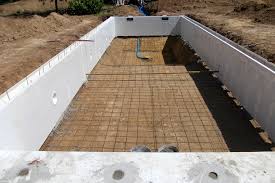Selon des données récentes, le prix d'une piscine béton enterrée est compris entre 25 000. Construction De Piscines Sur Mesure Haut De Gamme Accent Du Sud