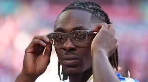 Chris Richards Stretchered Off as Medics Cover Up Bizarre Off-The-Ball  Injury vs Arsenal