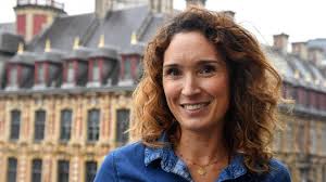 Vos réaction au départ après plus de 30 ans. Tf1 L Adn Du 13h De Tf1 Ne Changera Pas Promet Marie Sophie Lacarrau Qui Va Remplacer Jean Pierre Pernaut