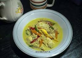 Telur dengan kuah gulai dan taburan kemangi siap menggoda panca indra kita. Resep Gulai Kuning Telur Ceplok Oleh Dona Juita Cookpad