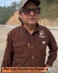 Ayer estuvimos trabajando con el párroco franciscano Leopoldo Serrano y su  grupo de jóvenes en rehabilitación de alcoholismo y drogadicción en nuestra  campaña ambientalista por una Honduras Limpia y en esta actividad