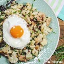Gerosteter Blumenkohl Mit Ei Essen Ohne Kohlenhydrate Rezept Gerosteter Blumenkohl Essen Ohne Kohlenhydrate Rezepte Mit Blumenkohl
