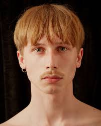 Looking At The Faces From The Gucci Spring Summer 2019 Fashion Show Held In Paris Model Face Gucci Models Face