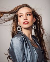 Debby Diaz's Instagram, Twitter & Facebook