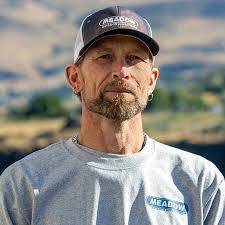 Becky Mendenhall's Instagram, Twitter & Facebook