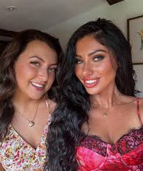 𝐃𝐚𝐧𝐢𝐞𝐥𝐥𝐞 𝐒𝐭𝐲𝐥𝐞𝐬 𝐗 𝐈𝐬𝐨𝐛𝐞𝐥 𝐌𝐢𝐥𝐥𝐬 💗 SOOOO excited  to be able to reveal that myself and @daniellestylesboutique have been  working really hard and very closely together for the past few months to