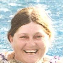 Lori Benoit's Instagram, Twitter & Facebook