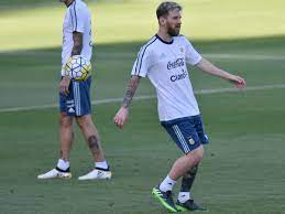 Lionel andrés messi (spanish pronunciation: Lionel Messi Tattoo Barcelona Star S New Leg Ink Sports Illustrated