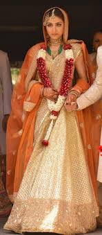 She is the youngest daughter of actress sharmila tagore and of mansoor ali khan pataudi, the 9th nawab of pataudi. 95 Soha Ali Khan Ideas Soha Ali Khan Khan Fashion
