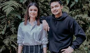 Terbaharu, mimi ada memuat naik sekeping foto bersama syafiq. Kongsi Foto Bersama Mimi Lana Syafiq Kyle Kembali Bercinta