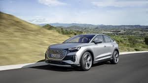 Now, however, audi is presenting a second model of the product line and it's a sportback version. Audi Q4 E Tron Und Der Q4 Sportback E Tron