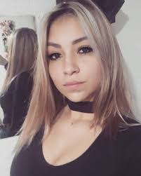 Raquel Larsen's Instagram, Twitter & Facebook