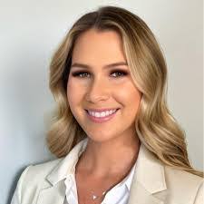 Jenna Theodore's Instagram, Twitter & Facebook