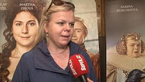 V radiotéce jsme pro vás vybrali alba, kde ivu janžurovou uslyšíte i v našich rozhlasových titulech a dalších audioknihách. Iva Janzurova Dcera Ivy Janzurove Jako Zla Kralovna Boji Se Ji I Jeji Deti Super Cz