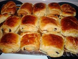 معجنات لذيذه كروسان بالجبنه حشوات منوعه للكروسان كروسان بالشوكولاته عالم الطبخ والجمال Hot Dog Buns Food Bread