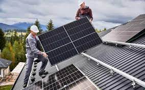 Solar Panels & Roof Damage: Addressing Concerns for Installation