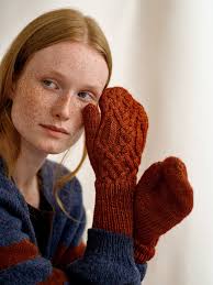 📖 Preorders are open for @laine_magazine's new Winter 2026 Issue, Dawn!  Exciting news: Laine is increasing the number of patterns included in each  issue. From this new winter issue onwards, each issue