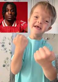 Biggest Liverpool fan sends a warm welcome message to Frimpong Details⤵️  https://footballdonedeal.com/biggest-lfc-fan-message-frimpong/