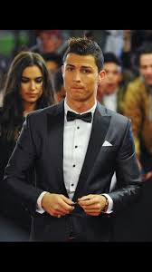 Takim Elbise Bu Kadar Mi Yakisir Ya Futbolcular Ronaldo Erkek Modasi