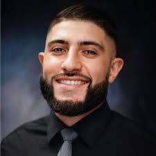 How Donovan Gomez is Giving Back to the Next Generation