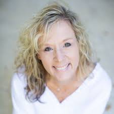 Susie Davis (@susiedavis)