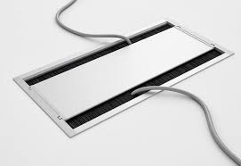 Abgesehen davon, dass es ein schandfleck ist, führt ein nicht verwaltetes system auch zu kabelsalat, einem weiteren kopfschmerz. Buromobel Kabelmanagement Gitterkabelkanal Cpu Halter Kabelwanne