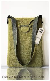 Pin By Tugba Yaglioglu On Taschen Felt Bag Felted Handbags Bags