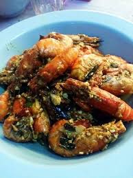 Telur masin tersebut yang lemak dan tidak terlalu masin kerana susu cair dan mentega telah diletakkan. Udang Galah Masak Telur Masin Ketuk Ketuk Ramadan Facebook