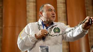 Sargento (r) César Augusto Lasso Monsalve: El hombre en busca de sentido »  Al Poniente