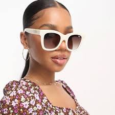 NWT Quay Atter Hours square sunglasses in bone
