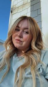 Ashleigh Thornton's Instagram, Twitter & Facebook