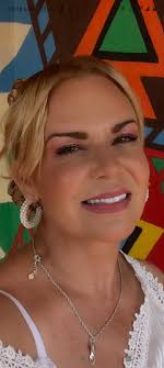 Ahí no Violeta con sus tamales en una final???