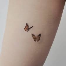 Pensar en la felicidad puede causar intriga. 1001 Ideas De Tatuajes De Mariposas Super Bonitos Unique Small Tattoo Little Tattoo For Girls Small Girl Tattoos