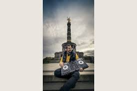 Hier finden sie djs für hochzeit, event. Dj Hochzeit Berlin Brandenburg Zuverlassigkeit Erfahrung Profi Musikauswahl