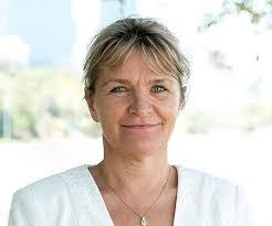 Evelyn Hogg's Instagram, Twitter & Facebook