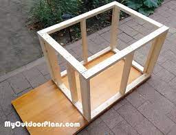 Diy Insulated Dog House Myoutdoorplans Free Woodworking Plans And Projects Diy Shed Wooden Playhouse Insulated Dog House Dog House Diy Outdoor Dog House