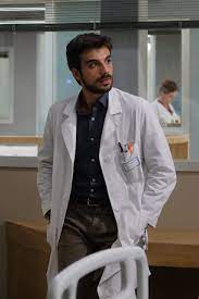 Nelle tue mani, in onda da giovedì. Intervista A Gianmarco Saurino Dal 26 Marzo In Doc Nelle Tue Mani