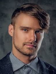 25 Angular Fringe Haircuts An Unexpected 2021 Trend Big Forehead Haircut For Big Forehead Haircuts For Men