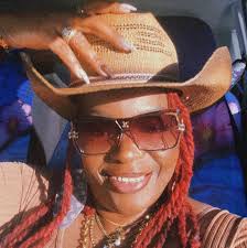 Just got called an ugly ass bitch 😂😂😭. You gotta be some type of stupid  🤣