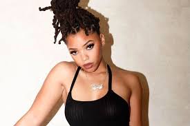 She is best known for a contemporary r&b duo, chloe x halle, formed with her sister, halle. Chloe Bailey Breaks The Internet With Sexy Dance Video Rap Up