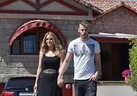 David de gea wurde am 07.11.1990 in madrid geboren. David De Gea Pictured In Madrid As Manchester United Goalkeeper Edges Nearer To Real Move Mirror Online