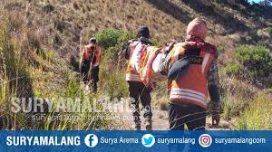 Non traditional christmas lunch / 40+ easy christm. Pendaki Asal Madura Terjatuh Saat Mendaki Gunung Semeru Menderita Luka Di Wajah Dan Sobek Di Perut Halaman All Surya Malang