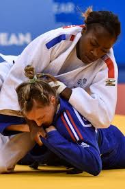 Teddy riner a battu des records en décrochant son dixième titre mondial samedi. Mondiaux 2019 Sans Teddy Riner Le Judo Francais Se Range Derriere Clarisse Agbegnenou Cnews