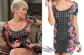 Houndstooth is a type of broken check pattern usually associated with rustic and countryside fashion. Two And A Half Men Clothes Outfits Steal Her Style