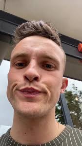 That’s chewing gum at the start of this in my mouth if your wondering..  #fyl #dublin #meh #ireland #sorrynotsorry #voiceeffects #viral #whatsup  #ilike