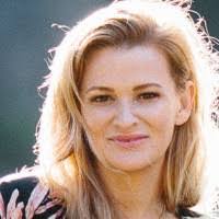 Jenna Marsh's Instagram, Twitter & Facebook