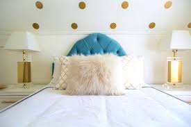 1600x1067 beach house in the city room tour master bedroom and tiffany blue. Finishing Touches To A Bedroom Decorist