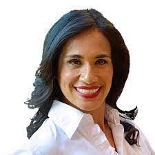 Mayra Hatfield's Instagram, Twitter & Facebook