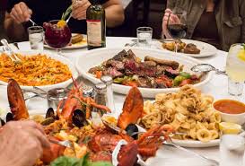 Today, thanksgiving has a slightly different meaning for people. 25 Nyc Restaurants Serving Family Thanksgiving Dinner Mommypoppins Things To Do In New York City With Kids