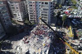 Erde (earth) +‎ beben (quake). Erdbeben Im Turkischen Izmir Dreijahrige Nach 65 Stunden Aus Trummern Gerettet Panorama Stuttgarter Zeitung
